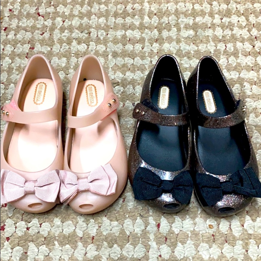Nude & black glitter Mini Melissa’s.